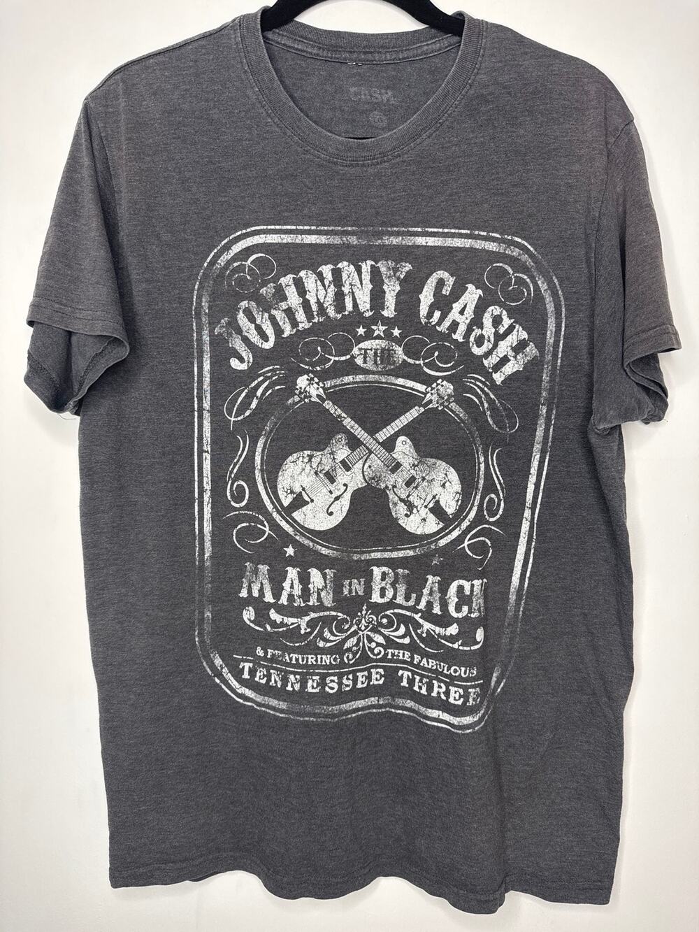 Johnny Cash Man in Black Tennessee Three Graphic T-Shirt Gray Distressed Large
